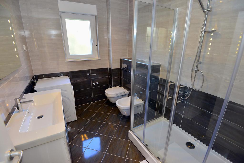Apartments Villa Coratina Trogir Exteriör bild