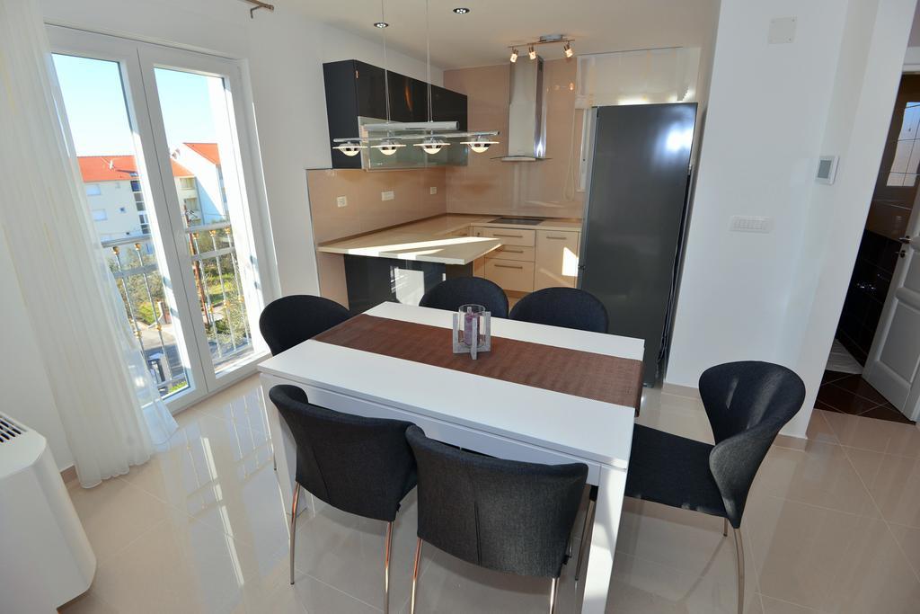 Apartments Villa Coratina Trogir Exteriör bild